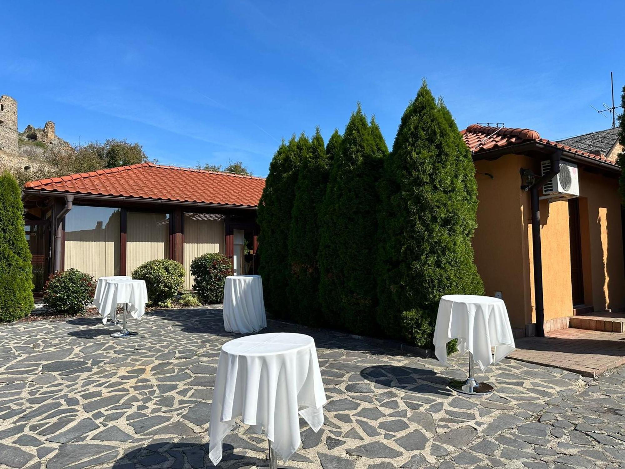 Penzion Bebek Filakovo Bagian luar foto