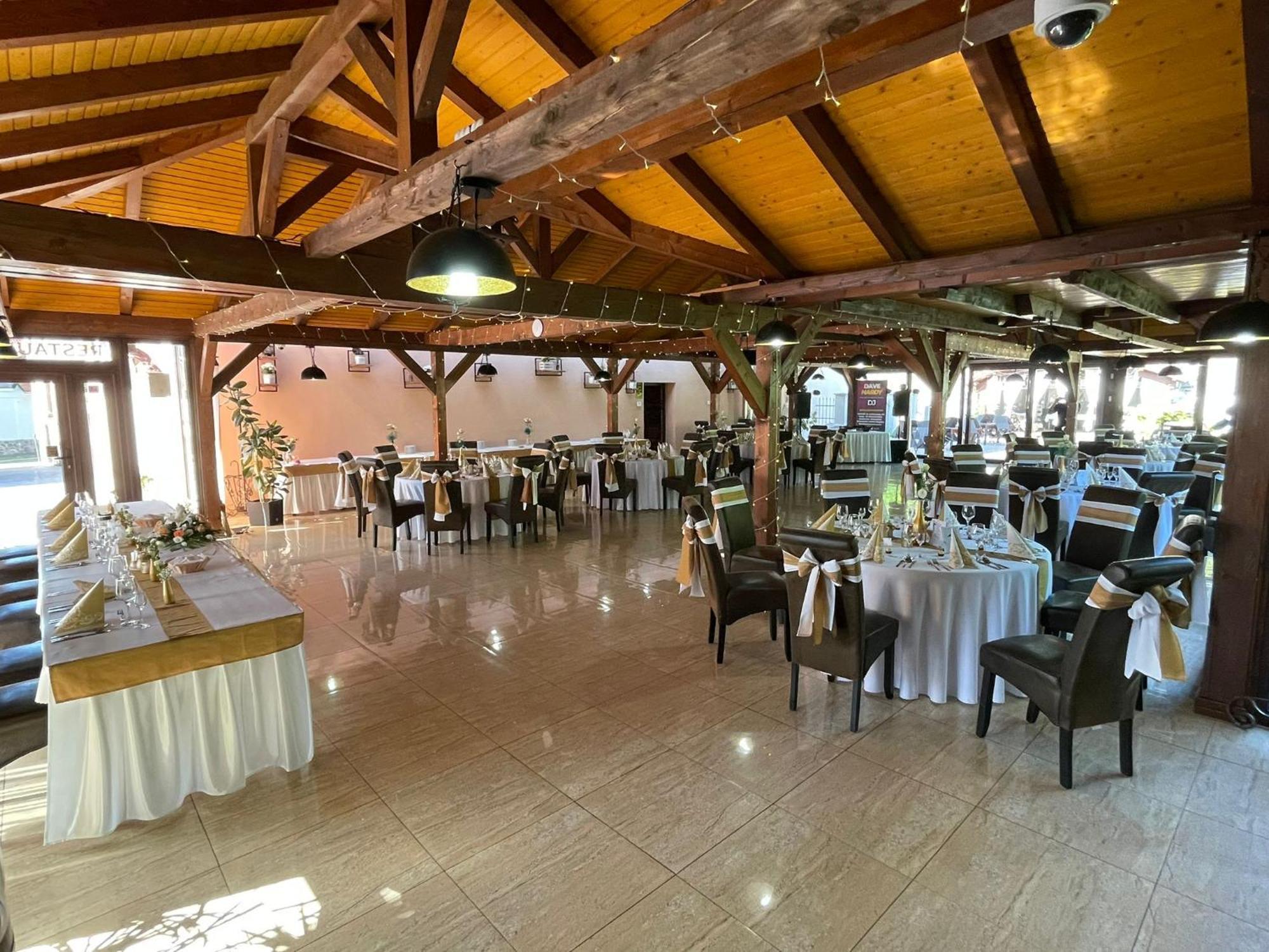 Penzion Bebek Filakovo Bagian luar foto