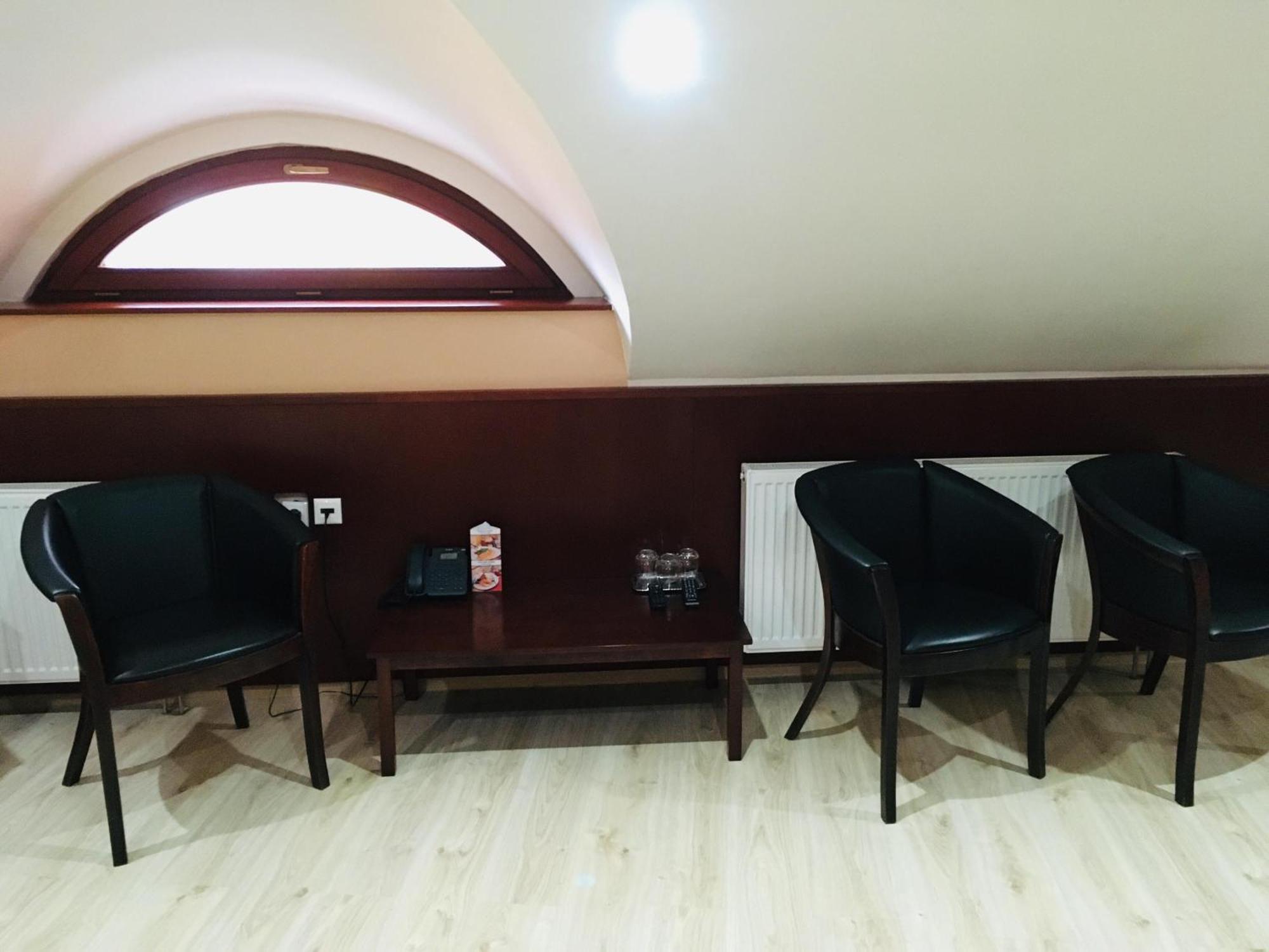 Penzion Bebek Filakovo Ruang foto